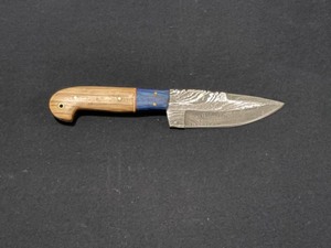 Custom Damascus Steel Blade Knife