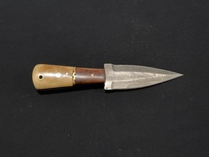 Custom Damascus Steel Blade Knife
