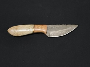 Custom Damascus Steel Blade Knife