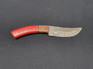 Custom Damascus Steel Blade Knife