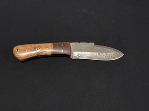 Custom Damascus Steel Blade Knife