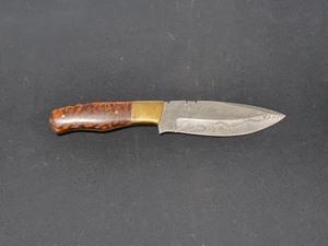 Custom Damascus Steel Blade Knife