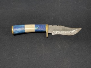 Custom Damascus Steel Blade Hunting Knife