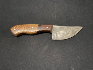 Custom Damascus Steel Blade Skinner Knife