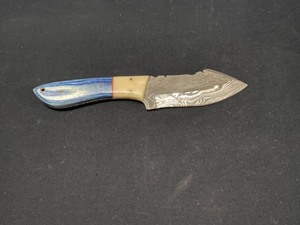 Custom Damascus Steel Blade Knife