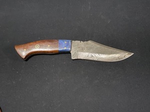 Custom Damascus Steel Blade Knife