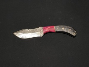 Custom Damascus Steel Blade Knife