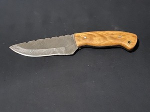 Custom Damascus Steel Blade Knife