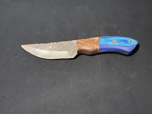 Custom Damascus Steel Blade Knife