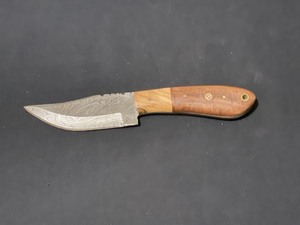 Custom Damascus Steel Blade Knife