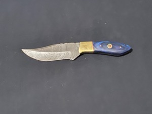 Custom Damascus Steel Blade Knife