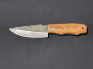 Custom Damascus Steel Blade Knife