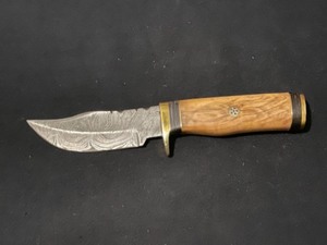 Custom Damascus Steel Blade Hunting Knife