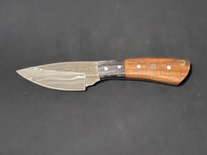 Custom Damascus Steel Blade Knife