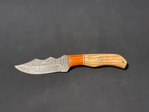 Custom Damascus Steel Blade Knife