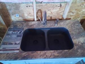 Quartz undermount sink w faucet
