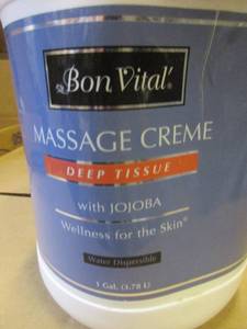 lot 67 image: Massage Crme