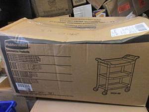 lot 101 image: Rubbermaid Utility Cart