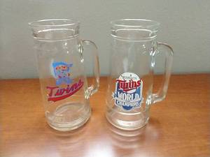 Two Vintage Twins Mugs
