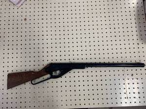 lot 4 image: Vintage Daisymodel 102 BB Gun in Working Condition