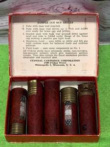 lot 46 image: Federal Antique Salesman Sample Shotgun Shells