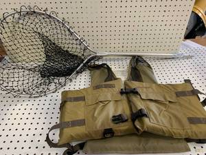 lot 73 image: Stearns Life Jacket & Fishnet