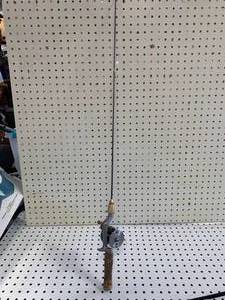 lot 80 image: South Bend No 450 Fishing Rod 54 Tall