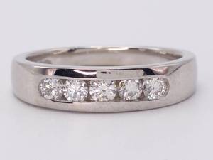 lot 15 image: Beautiful A.Jaffe Designer 34 Carat Diamond Estate Band  Ring in 14k White Gold
