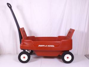 lot 22 image: CLEAN Radio Flyer 2 Seater Wagon