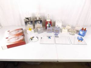 lot 31 image: Lot of Misc. Crystal Decor and Trinkets