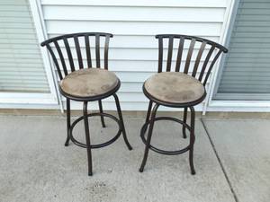 lot 52 image: 2 - 360 Swivel Bar Chairs