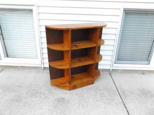 lot 54 image: Vintage SOLID Wood Book Shelf