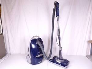 lot 38 image: WORKING Kenmore Progressive Vacuum Cleaner