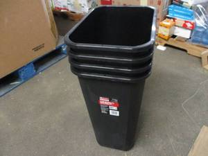 4 - 10 Gallon Plastic Trash Bins r...