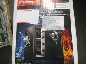 Sentry Safe Fire Safe with a few Di...