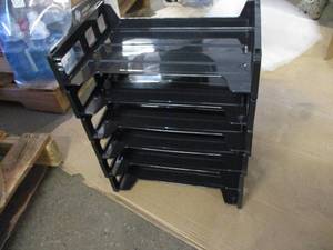 6 Stackable Trays...