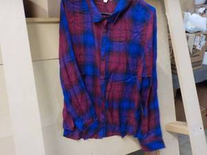 6 size Womens M and 2 size L Purpl...