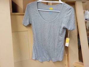 13 C and California Grey Tops size ...