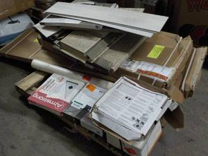 Pallet Lot of mismatched Flooring, ...