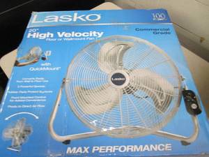 lot 47 image: lasko 20 inch high velocity floor o...