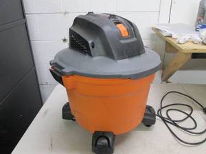 lot 161 image: rigid wet dry vac powers on no atta...
