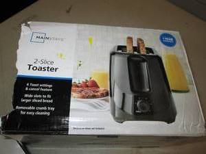 lot 230 image: mainstays 2 slice toaster powers on...