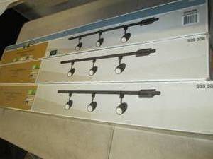 lot 242 image: 33 light led linear track round ba...