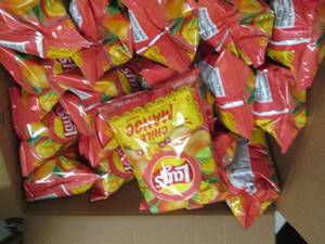 lot 273 image: lays chilie mango potato chips 20 b...