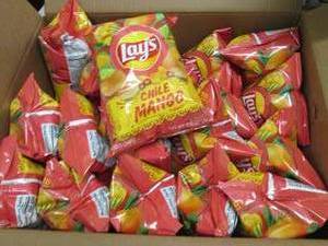 lot 276 image: lays chilie mango potato chips 20 b...