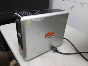 lot 303 image: geek squad battery back up 1500va u...