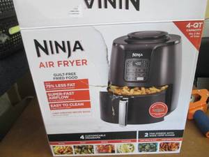 Ninja Air Fryer 4 Qt open box Retai...