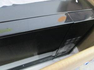 Sunbeam 0.7 Cu. Ft. 700-Watt Counte...