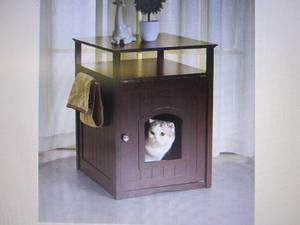 Cat Washroom End Table open box Ret...
