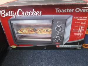 Betty Crocker Toaster Oven open box...